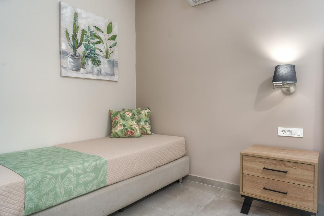 Iris & Rhea Junior Suites チィリヴィ エクステリア 写真