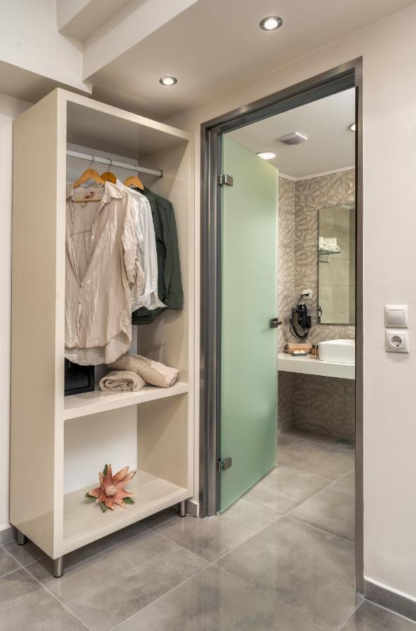Iris & Rhea Junior Suites チィリヴィ エクステリア 写真