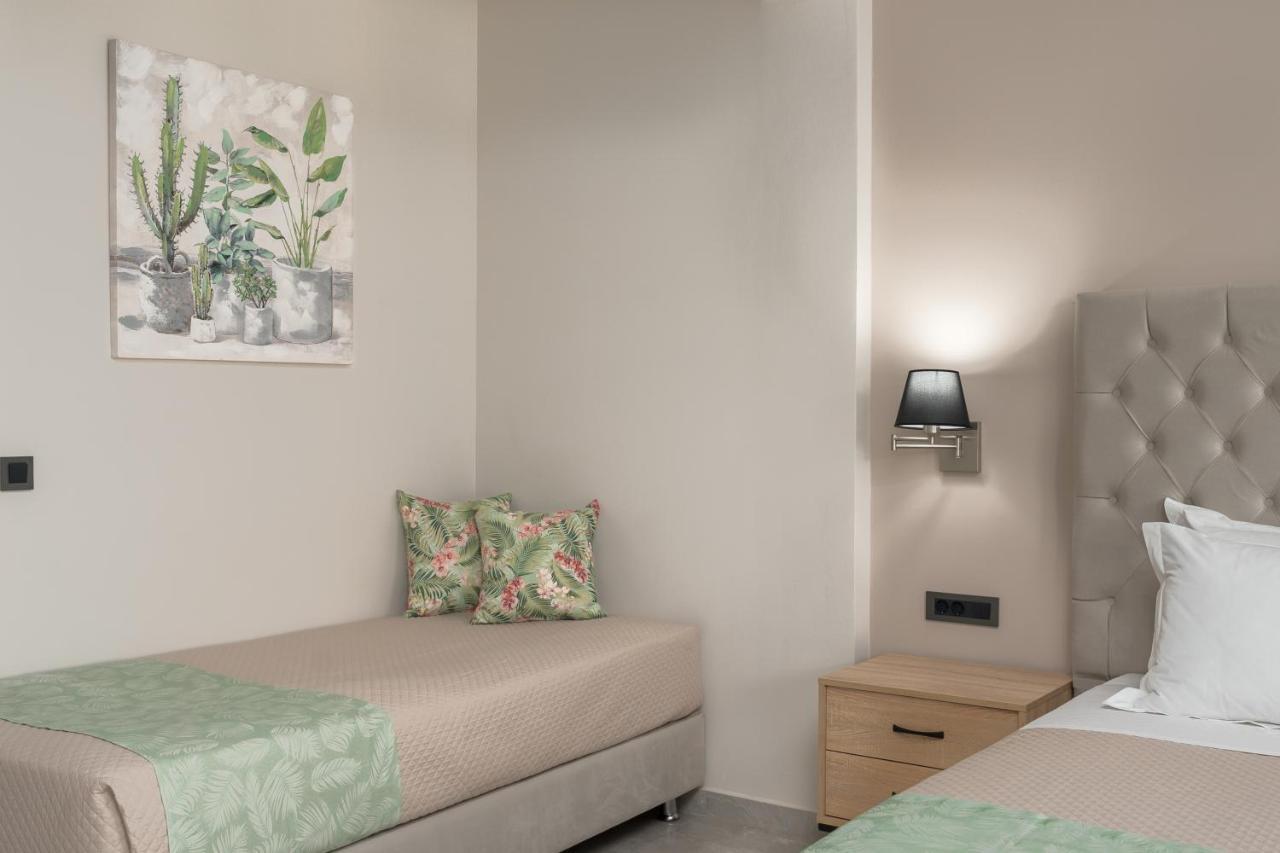 Iris & Rhea Junior Suites チィリヴィ エクステリア 写真